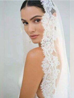 Royal Mantilla Lace Wedding Veil